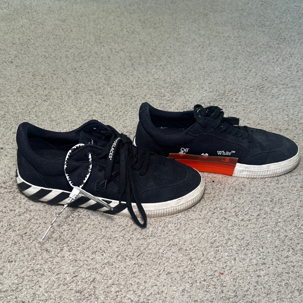 Off-White Black Vulc‎ Low Canvas sneakers